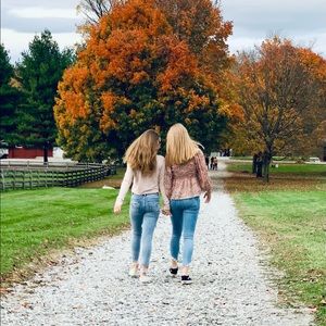 Meet your Posher, Olivia